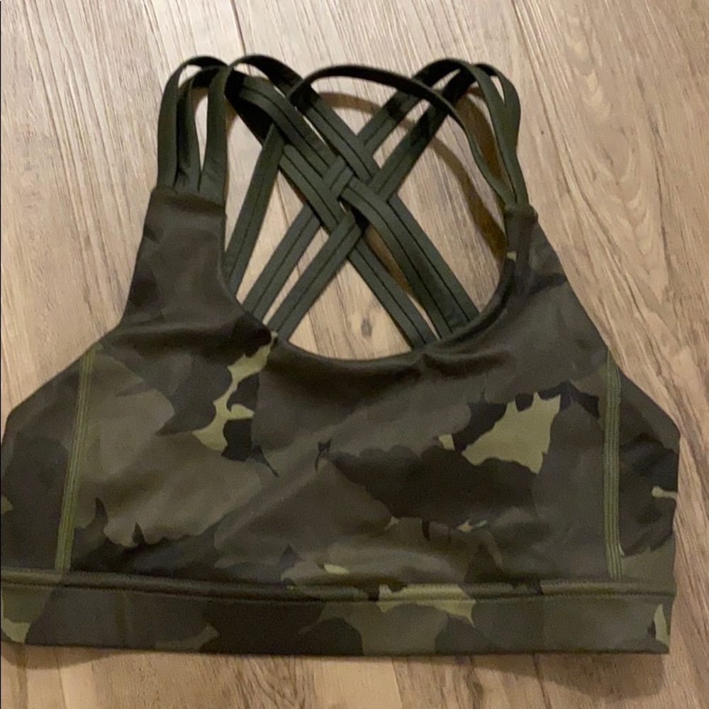 Lululemon camo sports bra